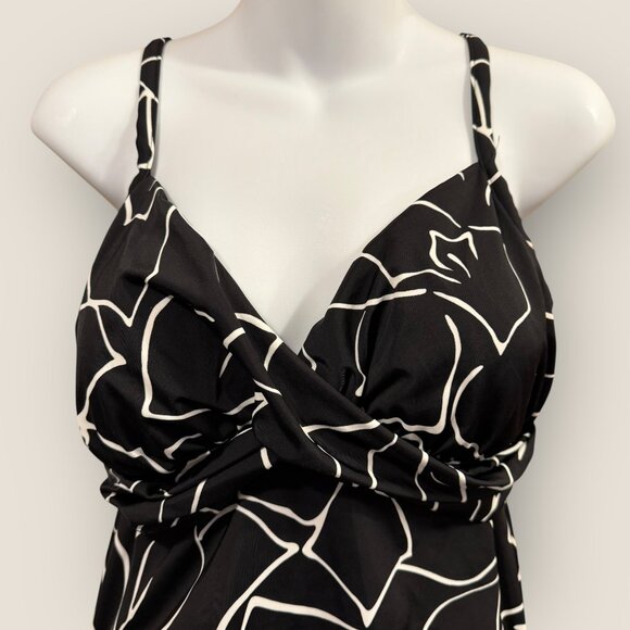 Trimshaper Womens Black and White Tankini Swim Top Adjustable Straps Sz 14 Swim - Picture 3 of 7